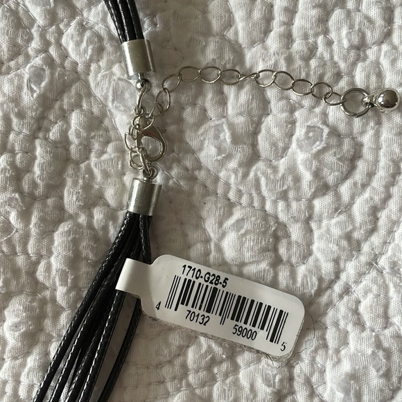 Butterfly necklace with yellow and pink stones. - Picture 3 of 5